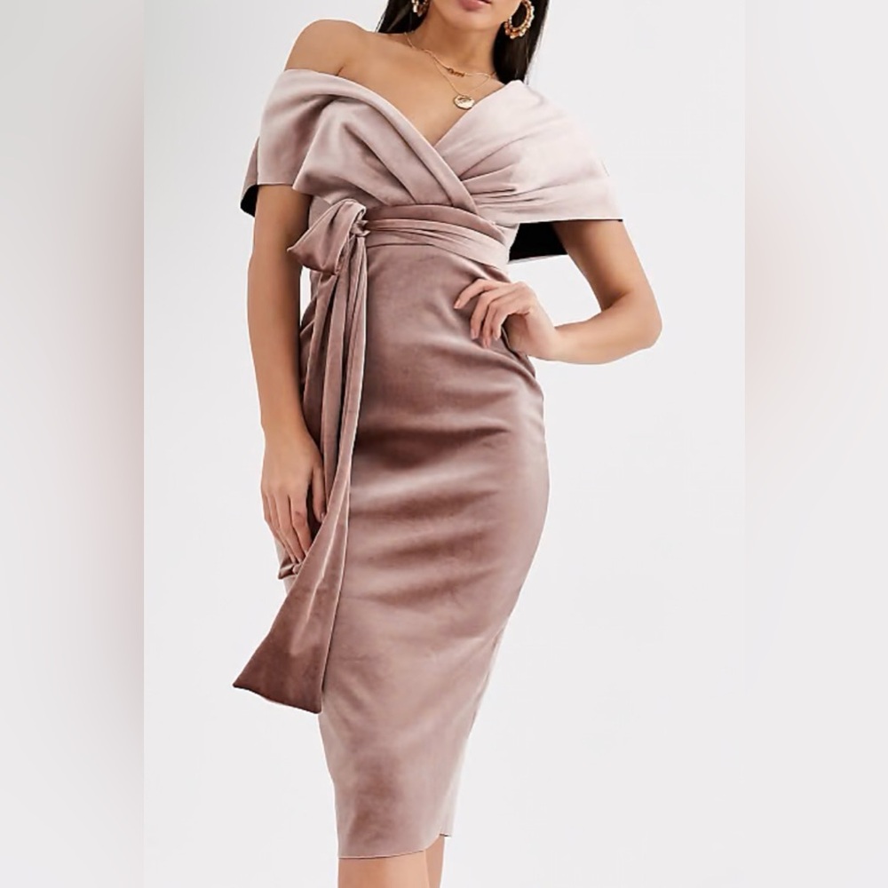 Elegant Off-Shoulder Mauve Dress